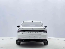 Hyundai Elantra 2