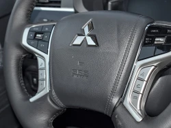 MITSUBISHI XPANDER 27