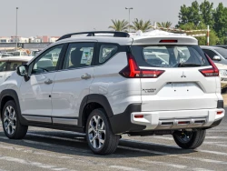 MITSUBISHI XPANDER 8