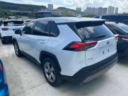 Toyota RAV4 2