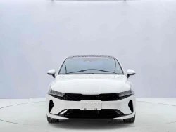 Kia K5 1