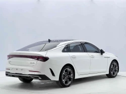 Kia K5 5