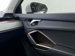 Audi Q3 11