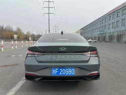 Hyundai Elantra 2