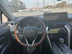 Toyota Harrier 4
