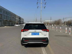 Toyota RAV4 2